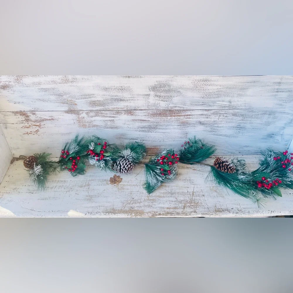 Snowy Long Needle Pine & Berry Garland 5 ft